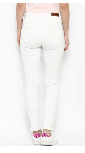 Mayawye Women's Denim Solid Buttoned Jeans (White)