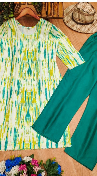 Mayawye Women's Rayon Printed Round Neck 3-4th Sleeve Kurti With Pant Set (Green)