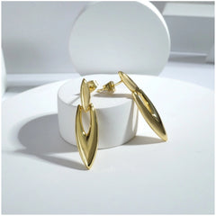 Mayawye Women's brassNew Gold Tone Polish Mini Office Earrings (Gold Plated)