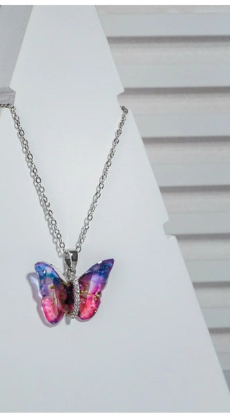 Mayawye Women's Stainless Steel Colorful Butterfly Pendent Dailywear chain (Silver Plated)