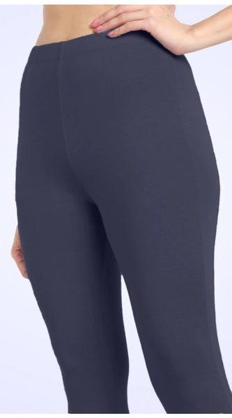Mayawye Women's Cotton Blended Solid Ankle legging (Navy)