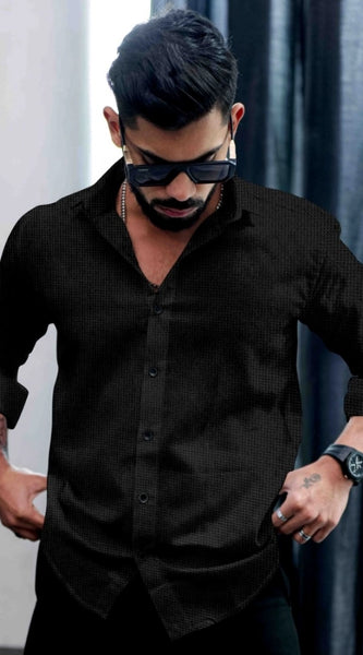 Mayawye Men's Casual PollyCotton Textured Full Sleeve Collar Shirt (Black)
