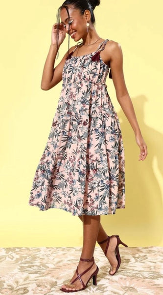 Mayawye Women's Georgette Floral Square Neck Sleeveless Dress (Peach)