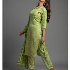 Mayawye Women's Cotton Blend Printed Kurti With Pant Dupatta Set (Parrot)