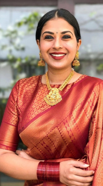 Mayawye Women's Litchi silk Printed Saree With Unstitched Blouse (Red)