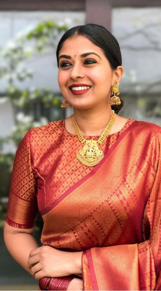 Mayawye Women's Litchi silk Printed Saree With Unstitched Blouse (Red)