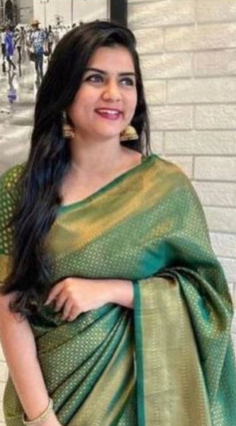 Mayawye Women's Litchi silk Printed Saree With Unstitched Blouse (Green)