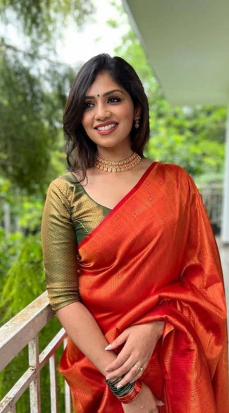 Mayawye Women's Litchi silk Printed Saree With Unstitched Blouse (Red)