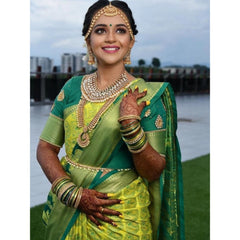 Mayawye Women's Litchi silk Printed Saree With Unstitched Blouse (Light Green)