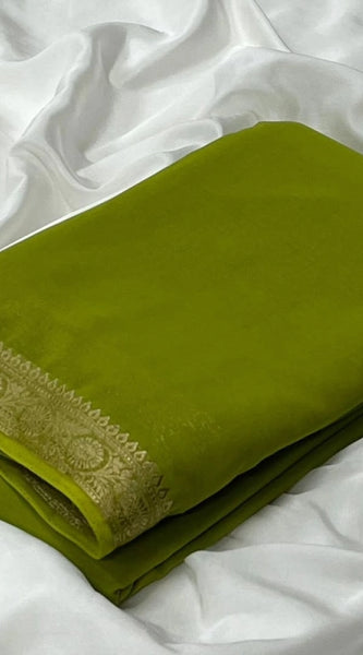 Mayawye Women's Crepe Chit Pallu Solid Saree With Unstitched Blouse 5.5Mtr (Mehendi Green)