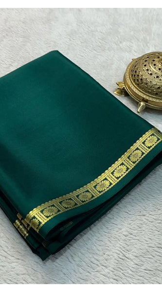 Mayawye Women's Crepe Chit Pallu Solid Saree With Unstitched Blouse 5.5Mtr (Green)