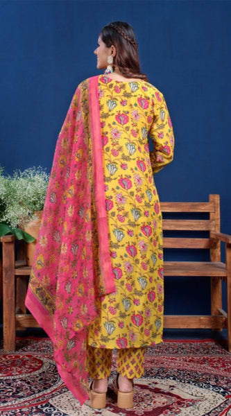 Mayawye Women's Cotton Blend Printed Kurti With Pant Dupatta Set (Yellow)