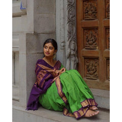 Mayawye Women's Soft Litchi Silk Jacquard Work Saree With Unstitched Blouse 5.5Mtr (Dark Green)